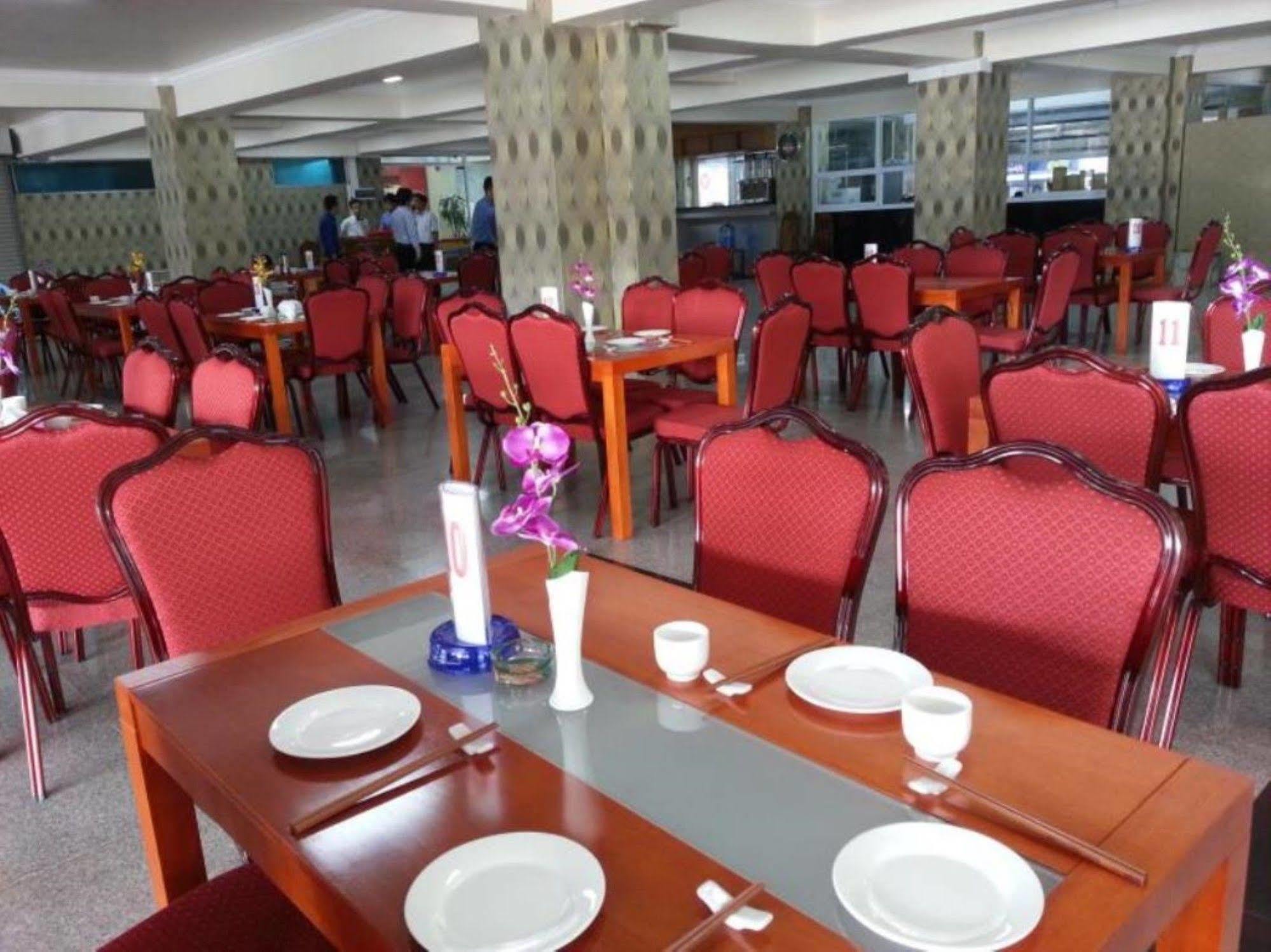 Excel Treasure Hotel Yangon Exterior photo